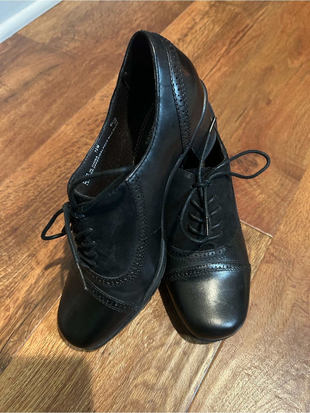 Clarks Black Lace Up Melrose Oxford Heel - Picture 12 of 12